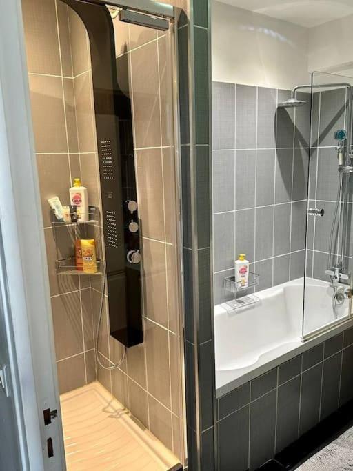 Accommodatie bij particulieren Private Bedrooms Near Eiffel Tower Parijs